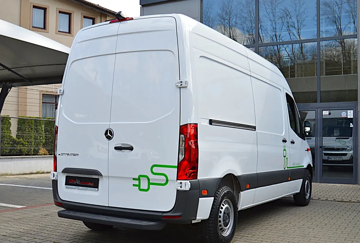 Mercedes Benz Sprinter