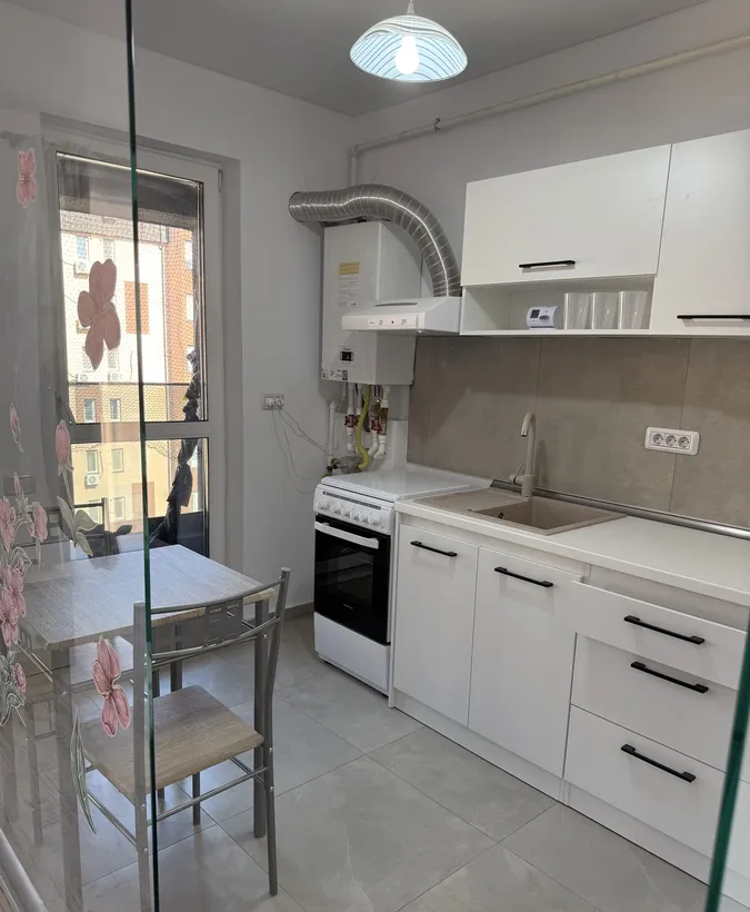 Militari Residence bucatarie inchisa Str Tineretului
