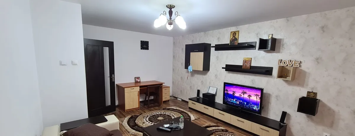 Mall Vitan 10 minute Metrou Timpuri Noi Studio 44 mp Renovat de la Placa