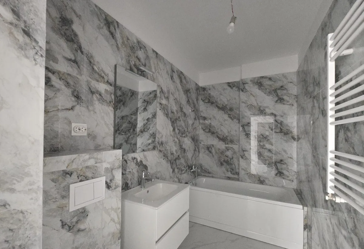 Doua camere spatios 65 4 mp finisat modern langa metrou Preciziei finalizat