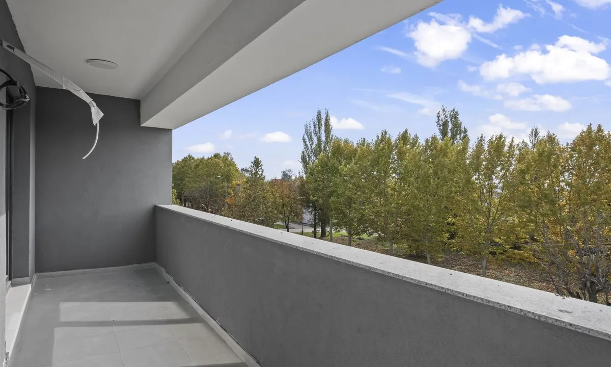 Doua camere spatios 65 4 mp finisat modern langa metrou Preciziei finalizat