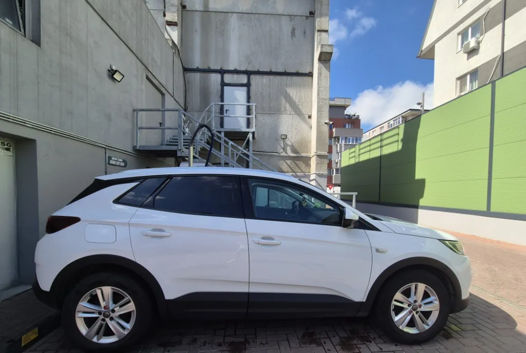 Opel Grandland X 2020 1 2 Turbo Automata Proprietar 11 490 eur