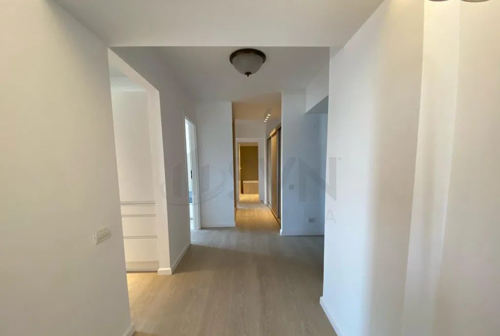 Apartament 4 camere de Inchiriat Parcare Alba Iulia