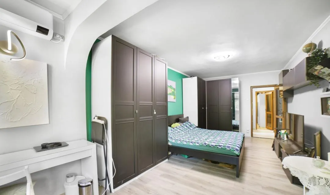 Vatra Luminoasa decomandat renovat ready to move in