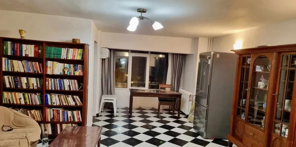 Unirii apartament unic 3 camere decomandat 90 mp etaj 1/7