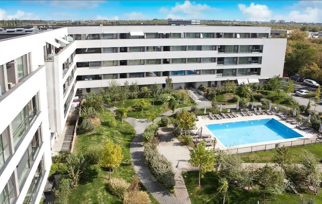 Straulesti ap 3 camere complex Atria Urban Resort se preda la cheie