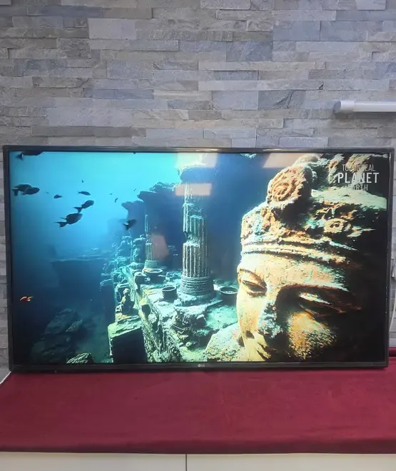 LG 49UN71003LB LED 123 cm