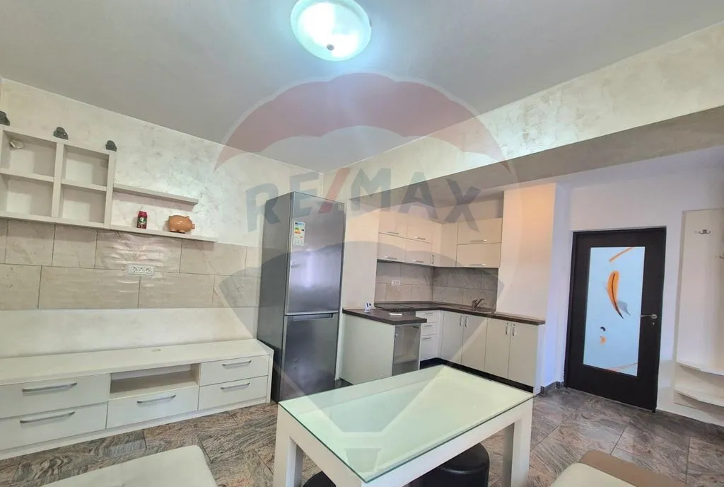 Apartament cu 2 camere de inchiriat - Zona Biserica S