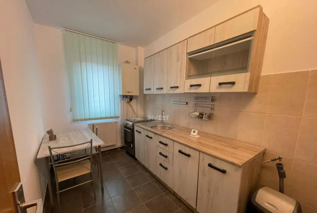 Apartament 3 camere decomandat zona Pacurari Gradina Bota