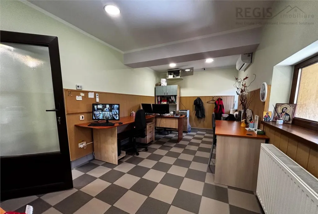 Casa multifunctionala cu Spatiu Comercial