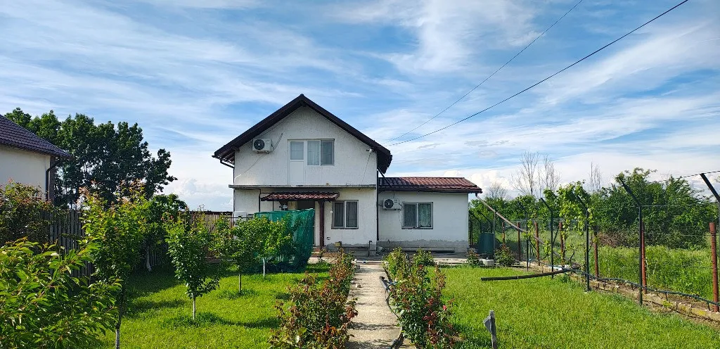 Vanzare vila P M mobilata Manastioara