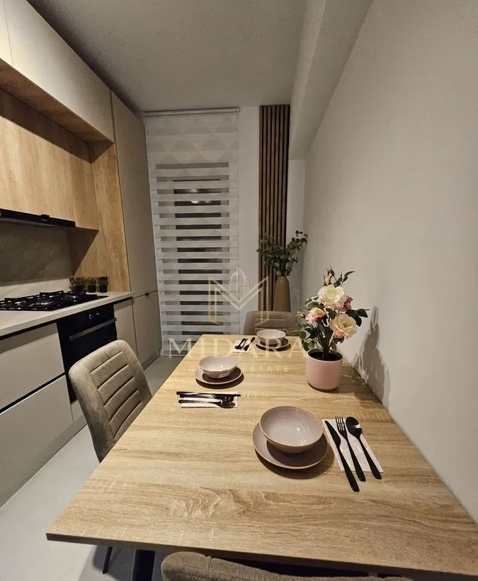 Grand Kristal 2 camere bloc 2023 balcon generos 600 eur