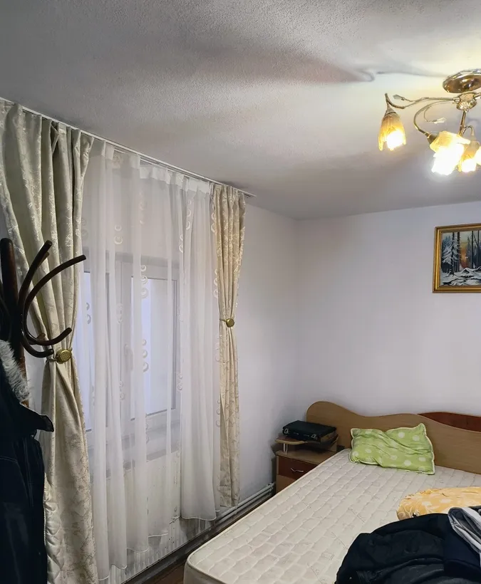 Zetari Inchiriez casa