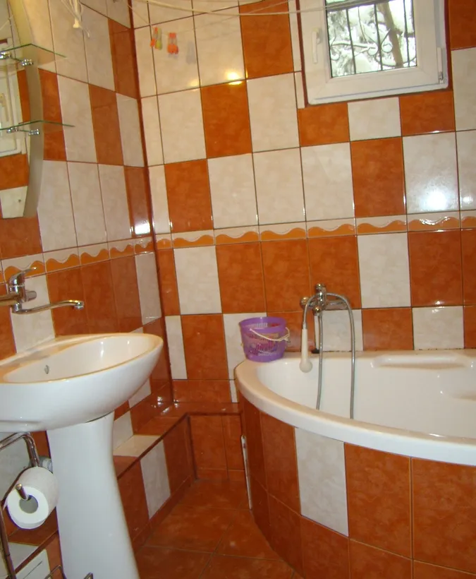Rahova Str Modoran Ene Sector 5 apartament 4 camere 85 mp