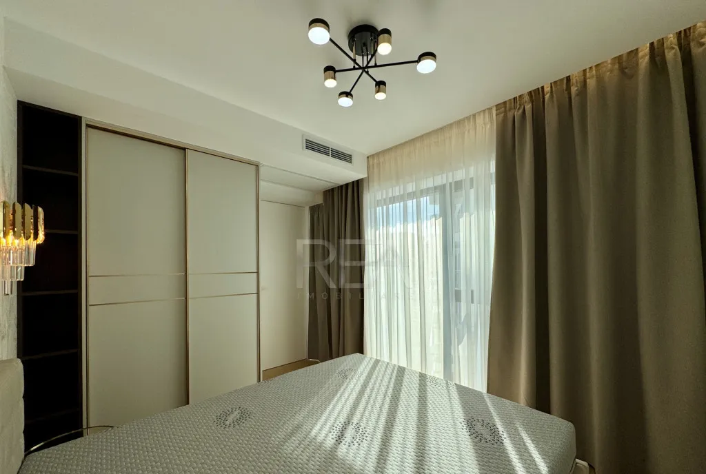 Studio Dublu mobilat si utilat complet in One Lake Club