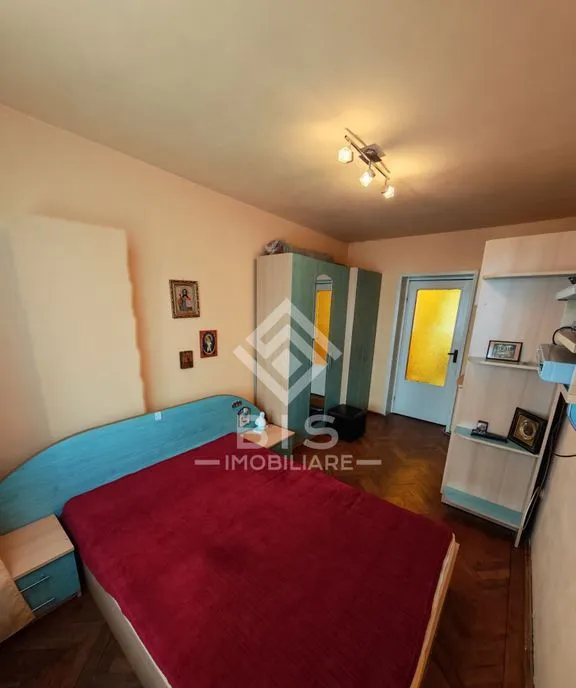 Apartament 3 camere decomandat/ Spitalul Judetean