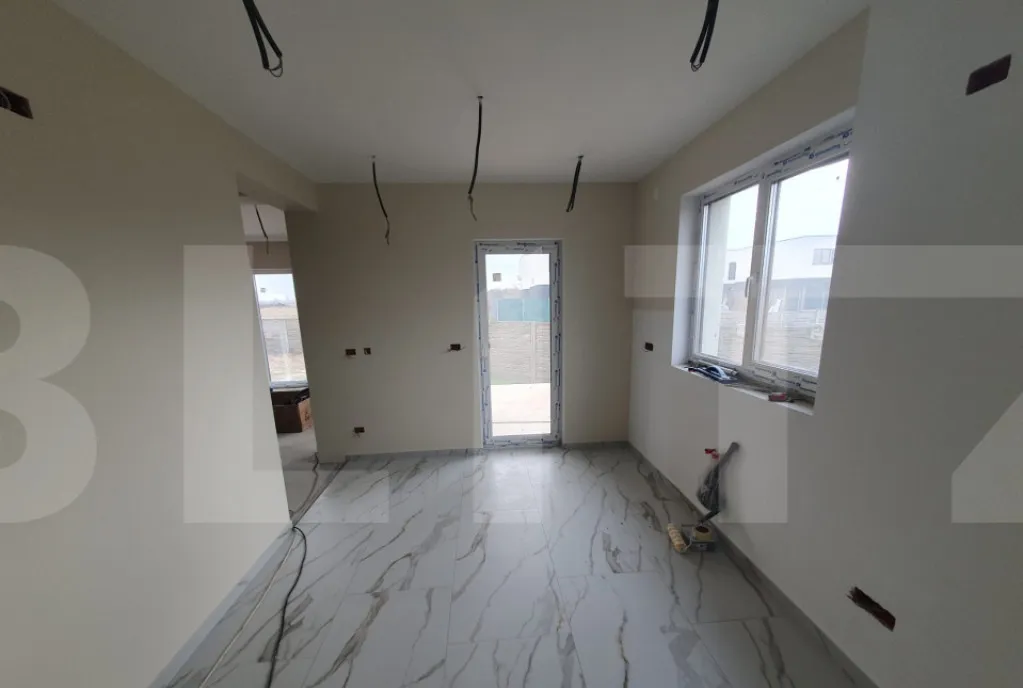 Duplex modern despartit prin bucatarie si camara