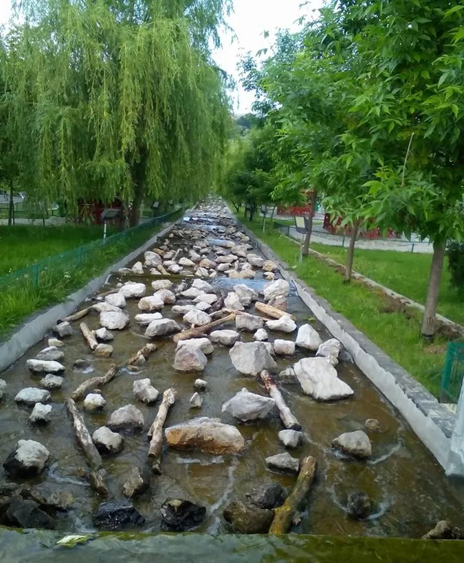 Oraselul Copiilor Parc Tineretului 3 min metrou Brancoveanu