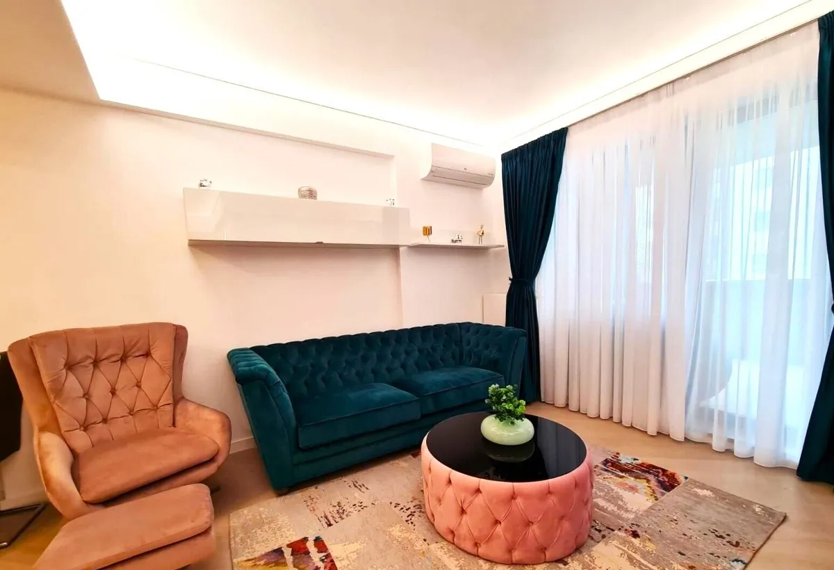 Trei camere de inchiriat Cortina North Pipera 1
