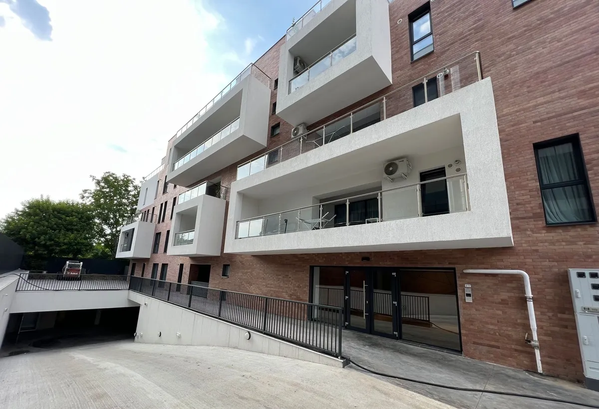 Pipera proprietar loc parcare inclus 2 camere bucatarie mobilat/utilat