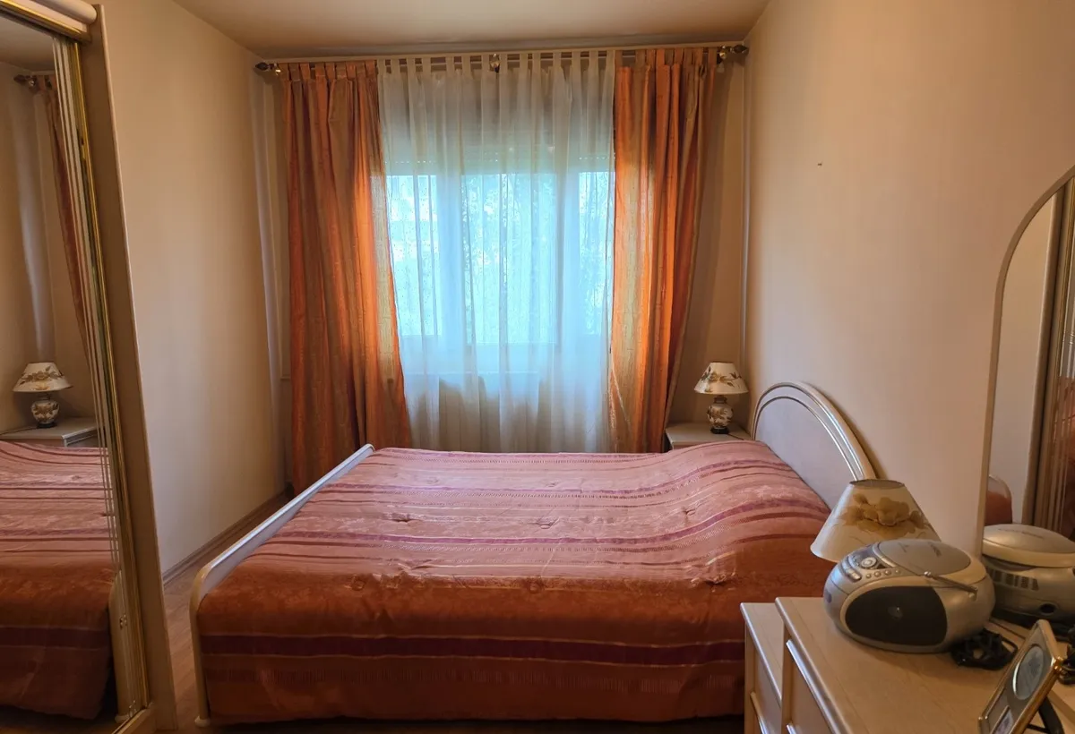 Dristorului chiar la gura de metrou 5 minute mall Park Lake si parc ior