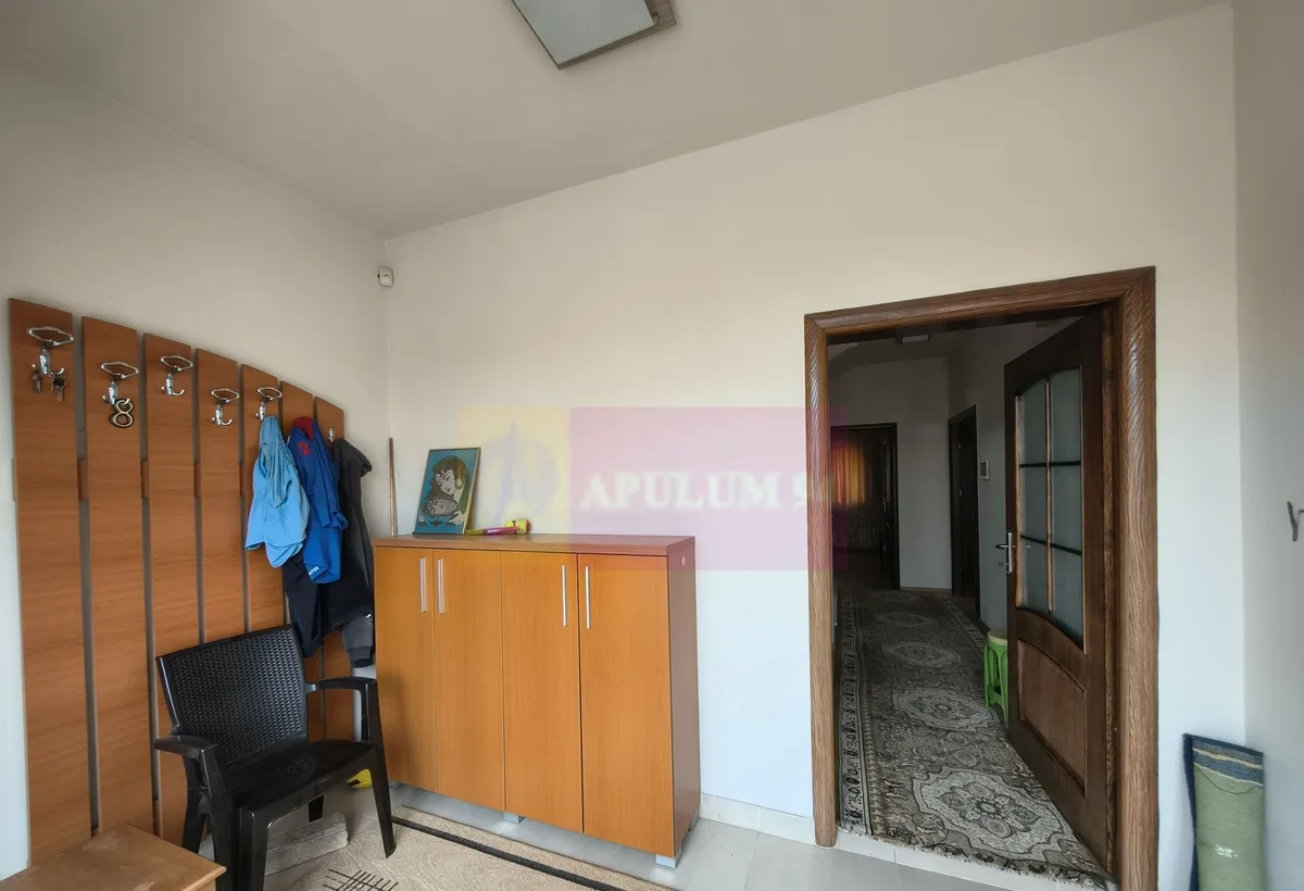 Vila cu 5 camere curte proprie in Afumati langa primarie