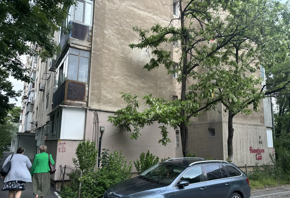 Militari Apusului apropiere metrou