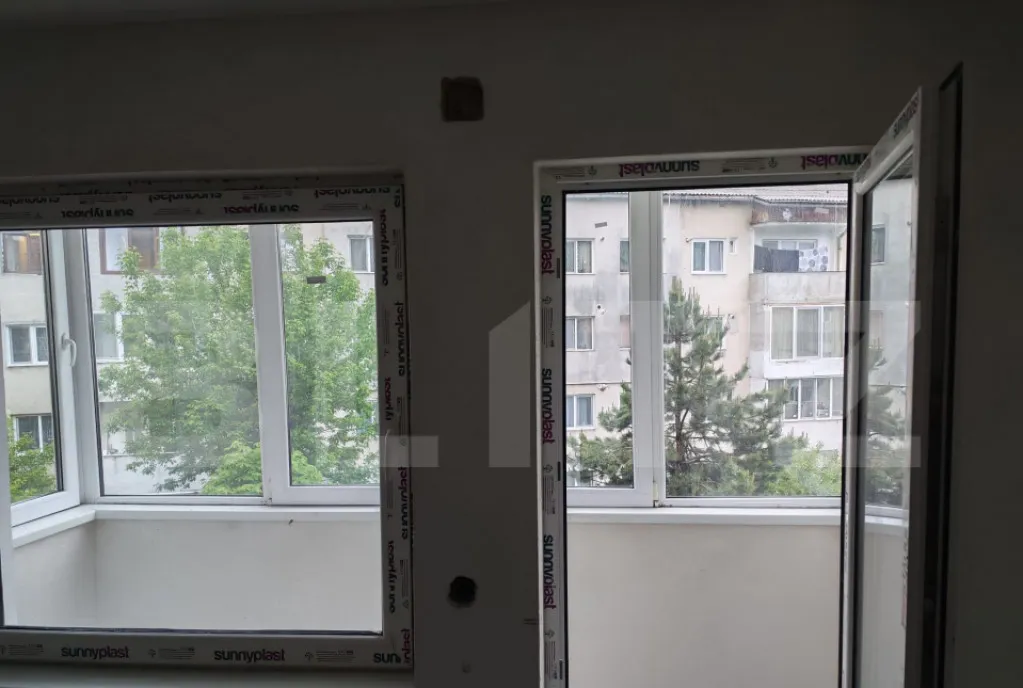 Apartament de vanzare semifinisat situat in orasul Nas