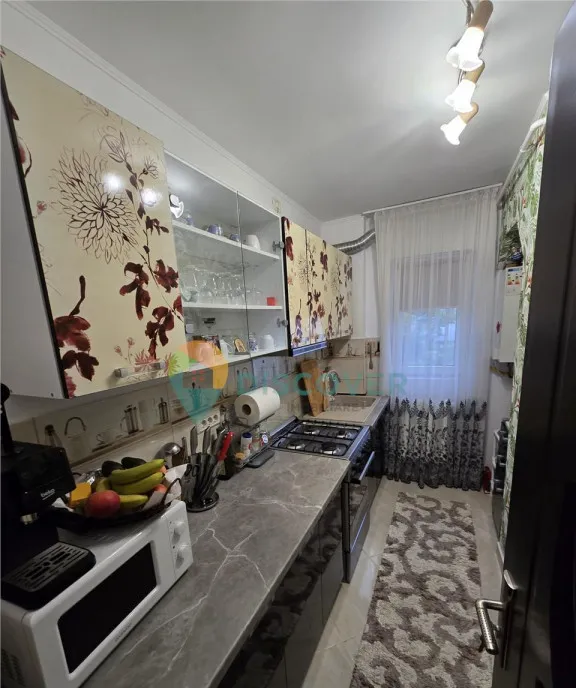 15 06 2026 Apartament 3 camere Metalurgie etaj 3 renovat