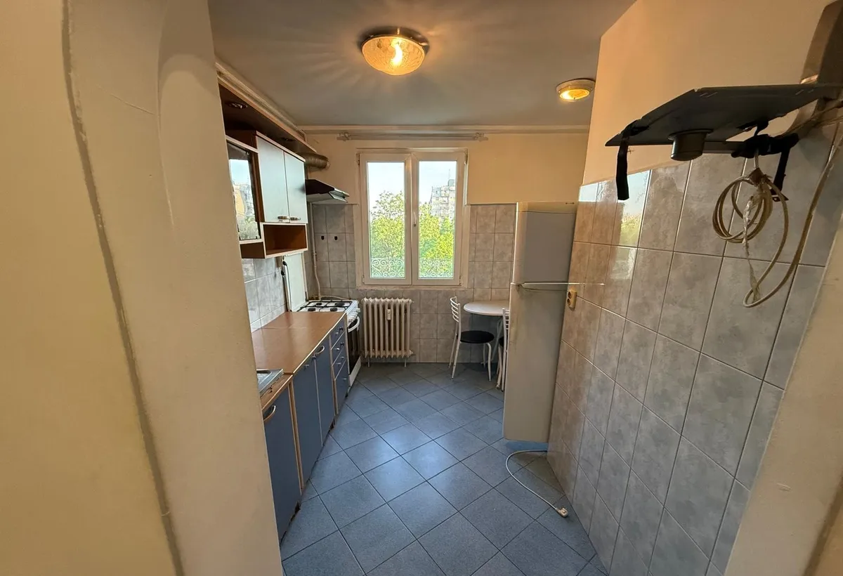 Drumul Taberei 3 camere decomandat 68 mp Valea Ialomitei