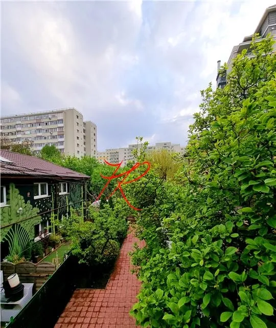 Vanzare teren cu 2 vile Tei langa Parc