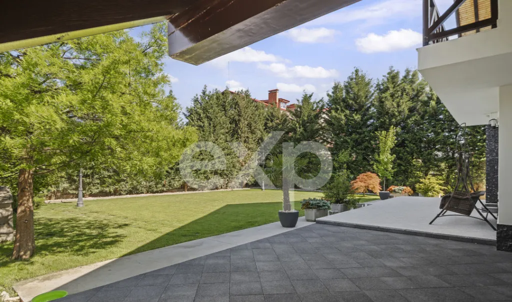 Refugiu urban in Bucuresti vila eleganta graa mat