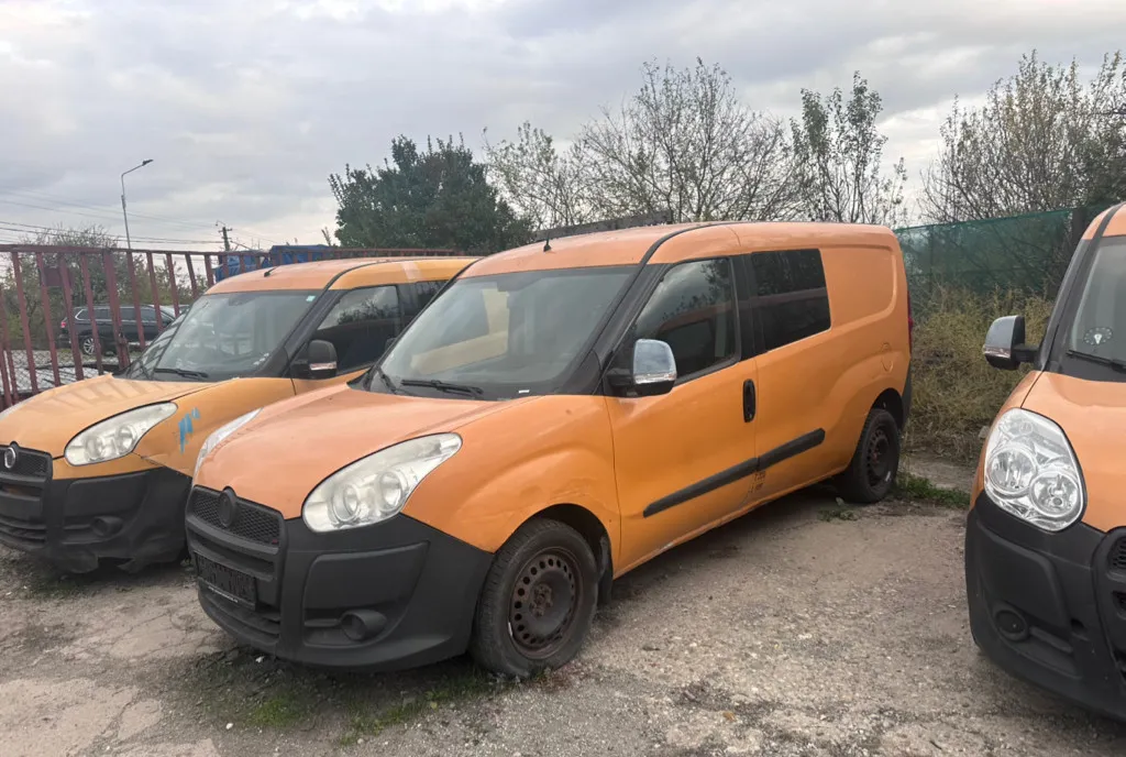 2 x Fiat doblo euro 5 2 500 eur