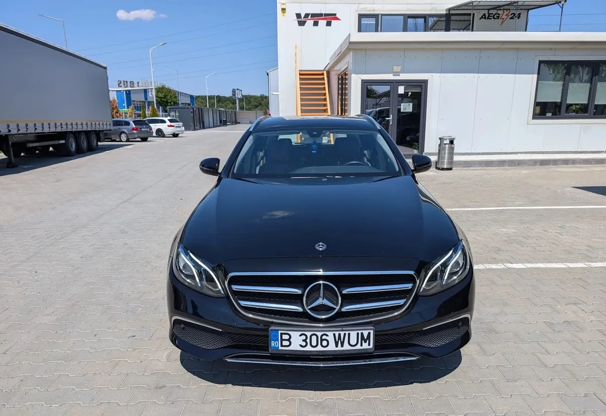 Mercedes Benz E 300
