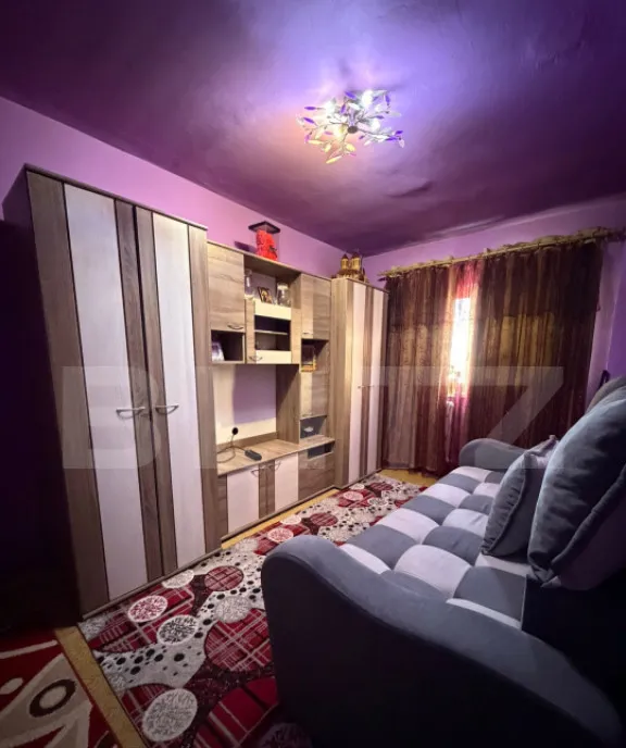 Apartament 4 camere decomandate 82 mp lift nou zona Flora