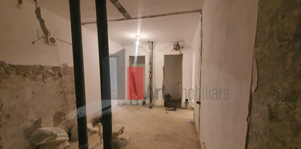 Giurgiu super ap 4 cam decomandat parter
