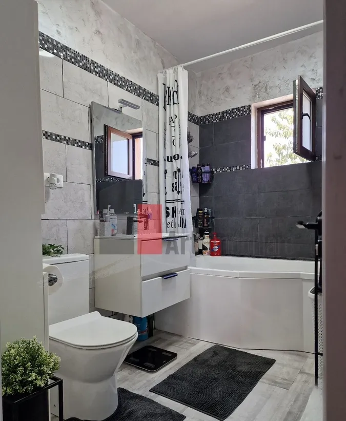 Mihailesti vanzare casa cu piscina si zona de fitness