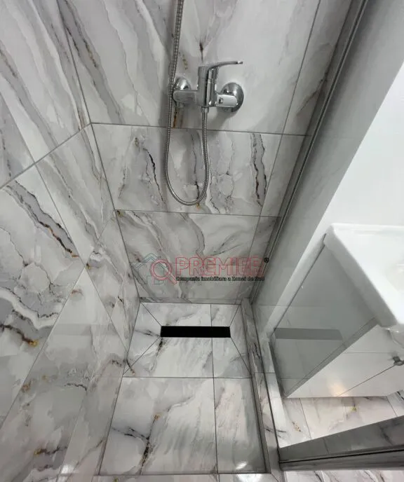 2 Camere Renovat Bd Brancoveanu Metrou la cateva
