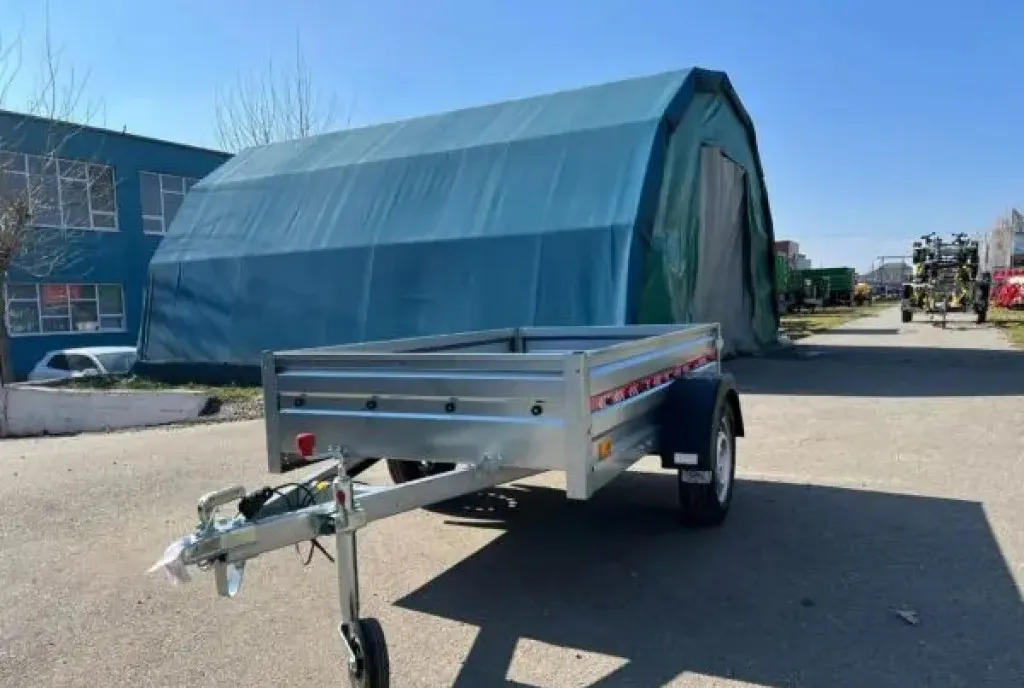 Remorci si platforme auto 4 000 lei
