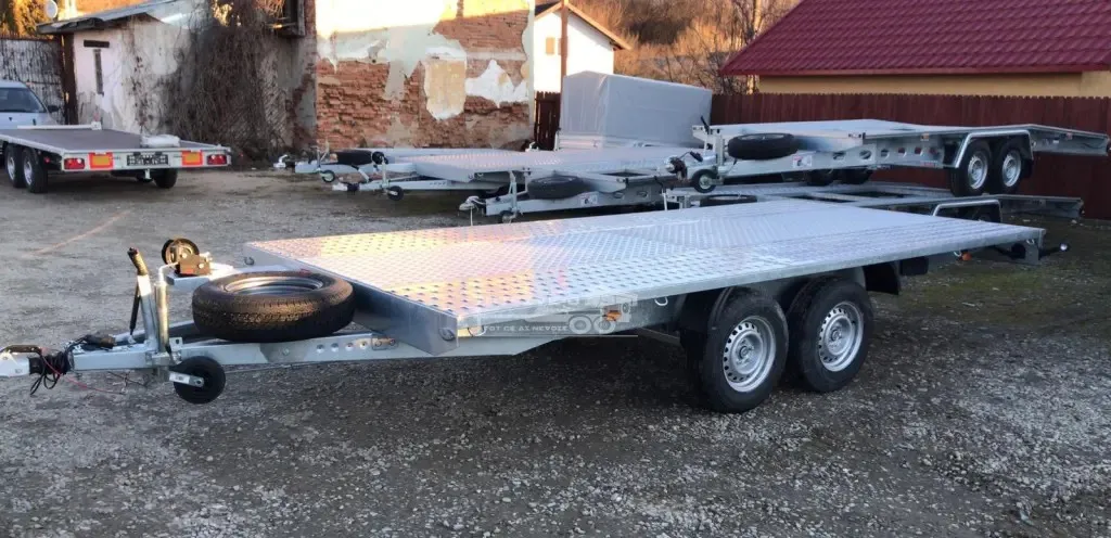 Remorci si platforme auto 4 000 lei