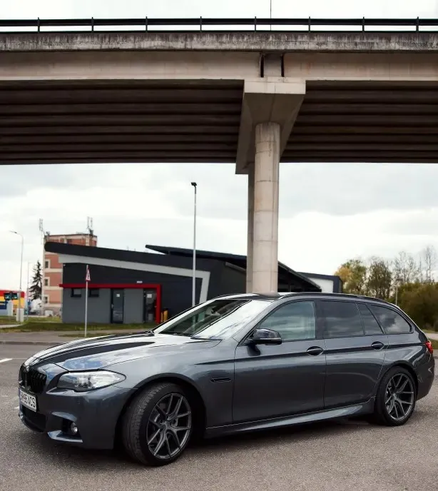 Bmw f11 520d 15 500 eur