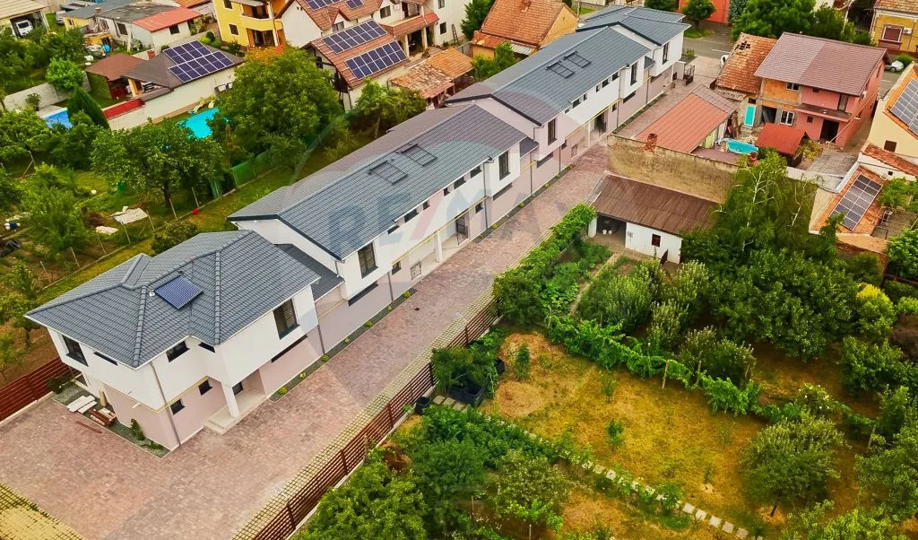 Apartament cu terasa si 2 locuri de parcare o Complex