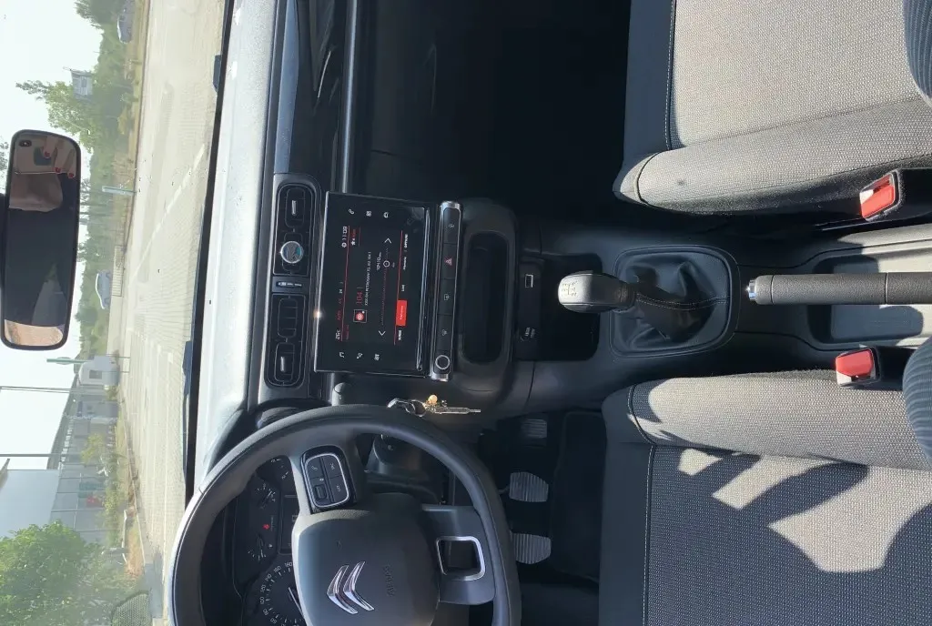 Citroen C3 12000km an 2021 8 000 eur
