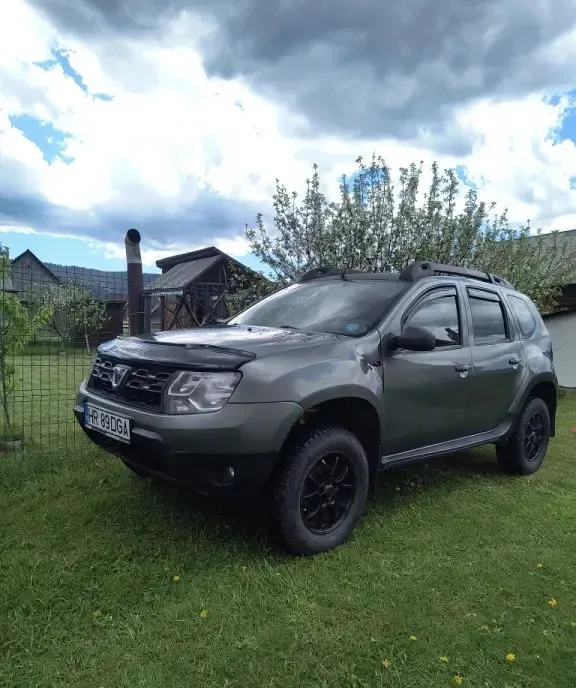 Dacia Duster 4x4 7 800 eur