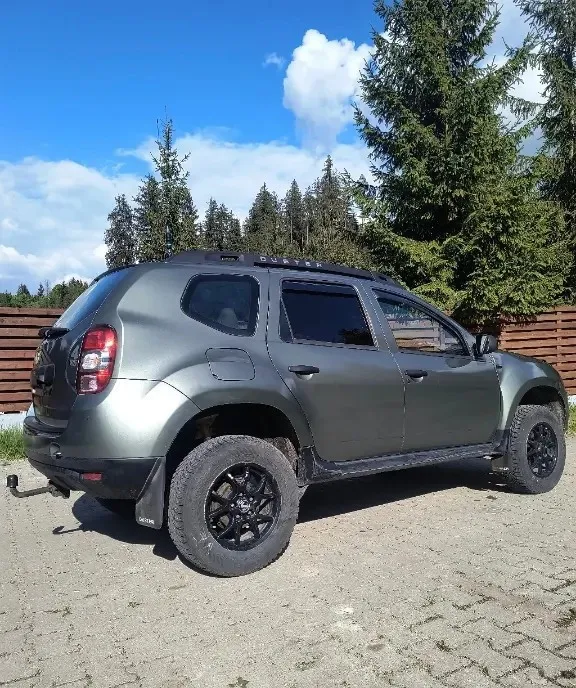 Dacia Duster 4x4 7 800 eur