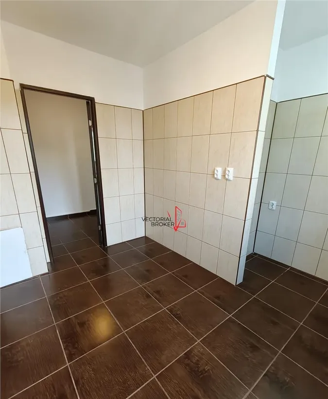 Titan 1 Decembrie metrou 3 camere decomandat renovat complet etaj 2/4