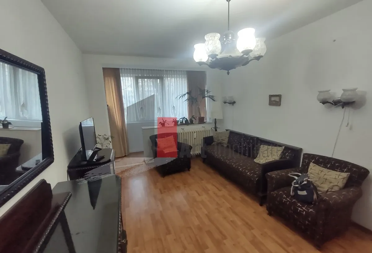 Trei camere Bd Obregia Pta Straduintei