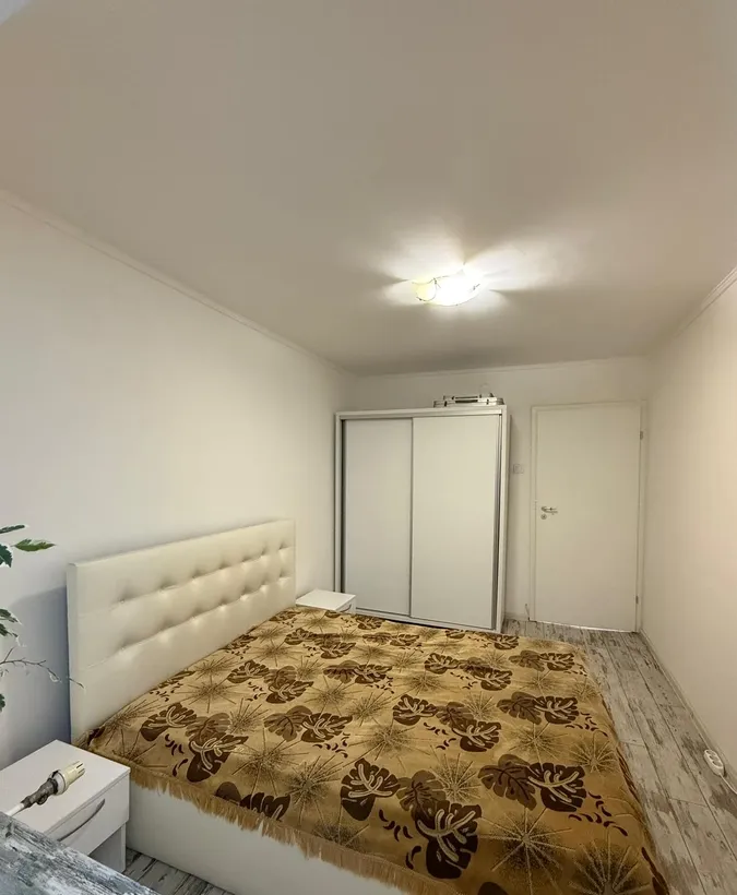 Soseaua Berceni Spitalul Bagdasar Arseni apartament 4 camere 80 mp