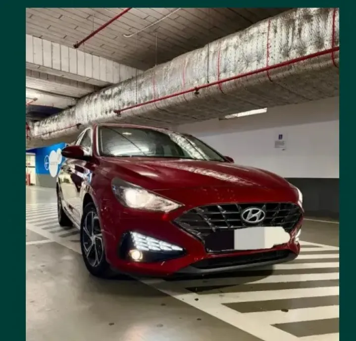 Hyundai i30 cutie automata 13 990 eur