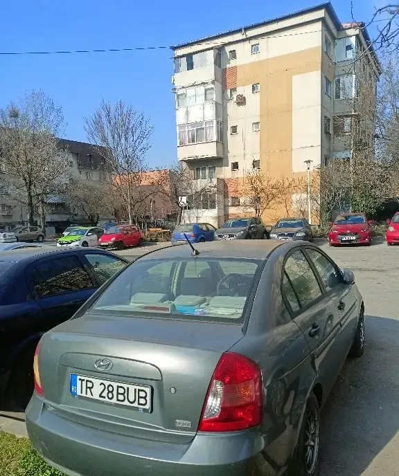 Hyundai Accent 2006 1 5 1 000 eur
